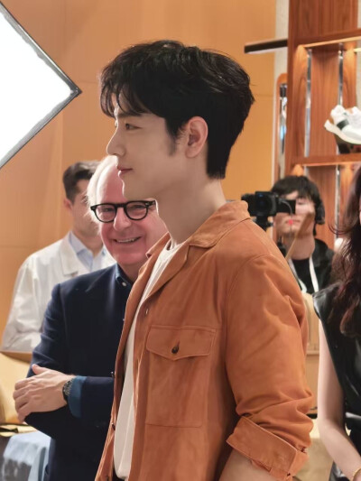 20251127肖战TODS澳门