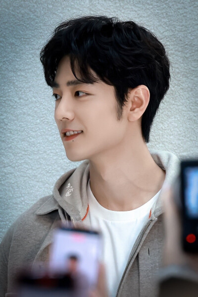 20251127肖战TODS澳门