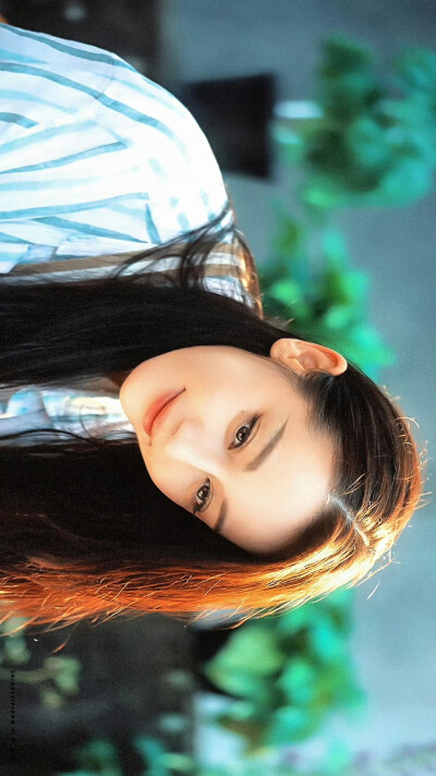 - 迪丽热巴 / 聂九罗 。