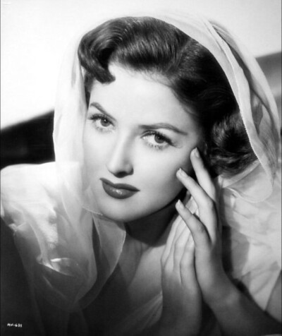 Martha Vickers