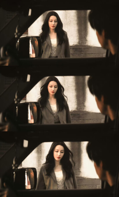 - 迪丽热巴 / 聂九罗 。