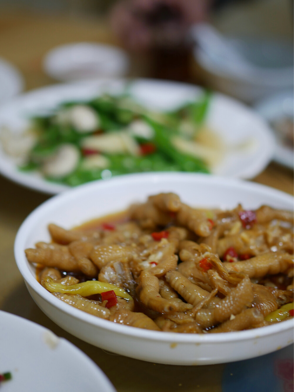 落地东海小鲜搞起来～
动物城2刷并且是包场哈哈哈哈哈特意挑了个五点多的场次果然没人不愧是我
石塘鸡蛋红糖炒jiu赛高比墨鱼大烤还抢风头说好的不吃碳水反正破了再立
大温岭帝国的甘蔗已经38一根了