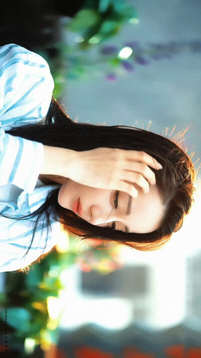 - 迪丽热巴 / 聂九罗 。