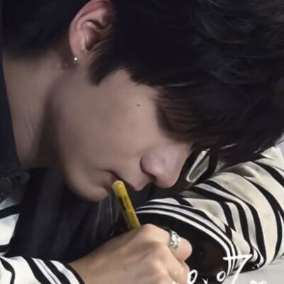 你总喜欢跟在我的后面