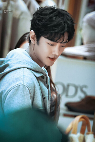 20251127
TODS澳门银河旗舰店 开幕盛典
见水印