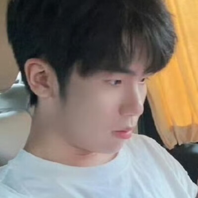 感觉自己每天好懵逼好呆萌a