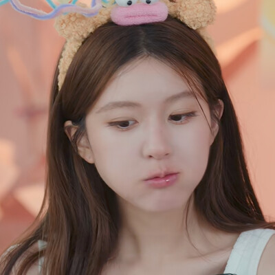 赵露思
许我耀眼