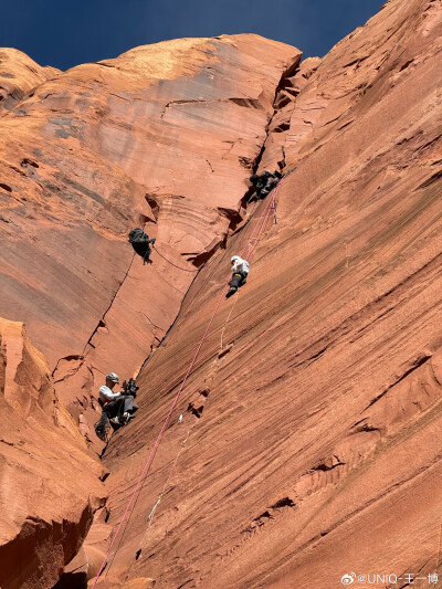 一博更博：
#探索新境2# 幕后花絮 ​​​