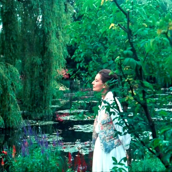 奧黛丽•赫本在莫奈花园，1990年 ​​​
