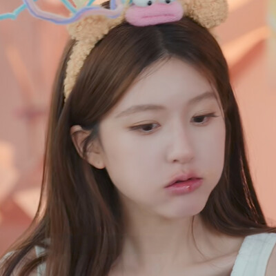 赵露思
许我耀眼