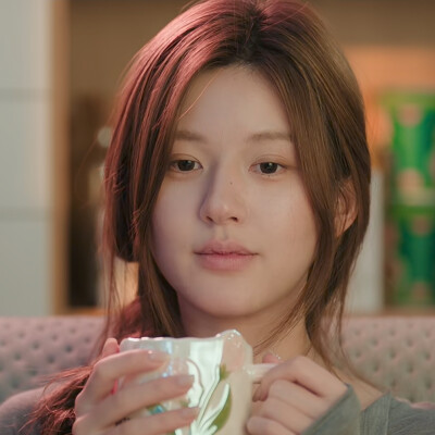 赵露思
许我耀眼