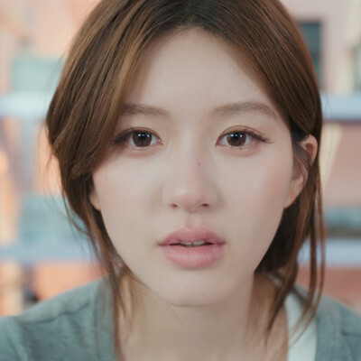 赵露思
许我耀眼