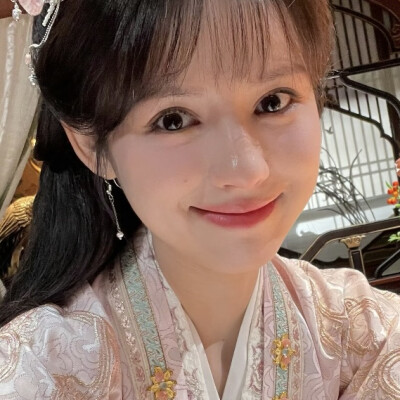 好可爱好像一个水蜜桃