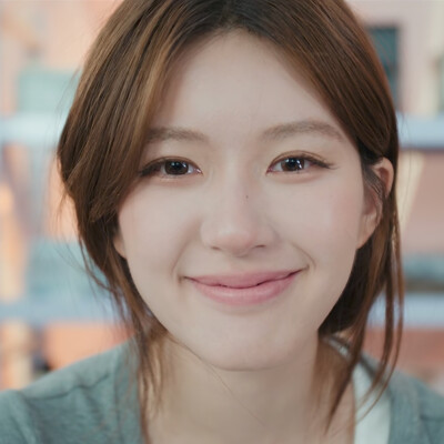 赵露思
许我耀眼