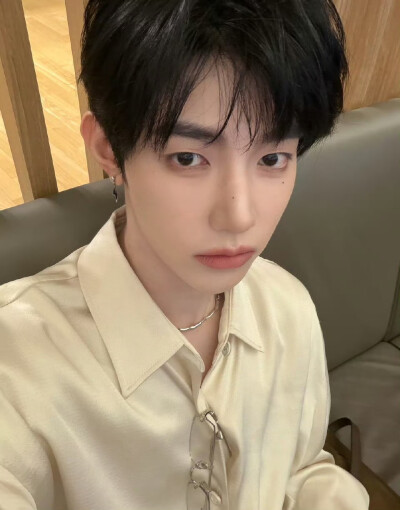 ZEROBASEONE ZB1 章昊