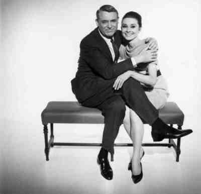 《谜中谜》，加里·格兰特与奥黛丽·赫本。 ​