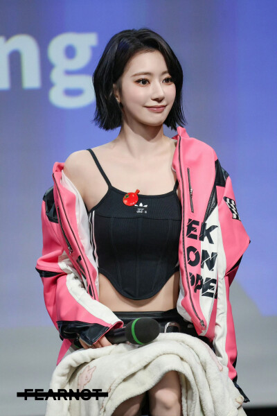 宮脇咲良 饭拍高清