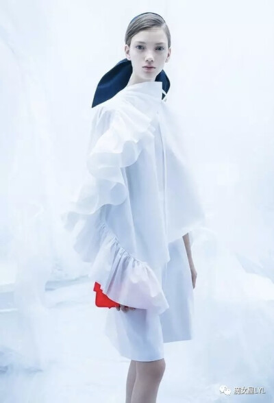 西班牙时尚名牌Delpozo的2018度假系列