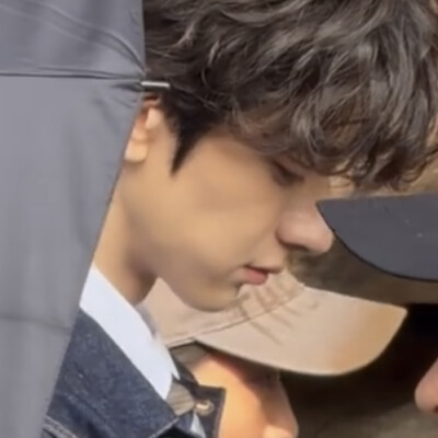 想一个校园男神