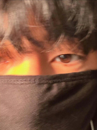 251128
金泰亨更新ins