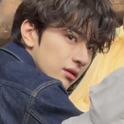 想一个校园男神