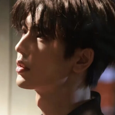 要分离 我眼泪就掉下去