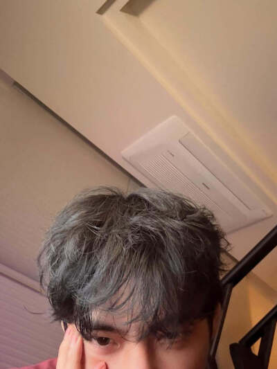 251128
金泰亨更新ins