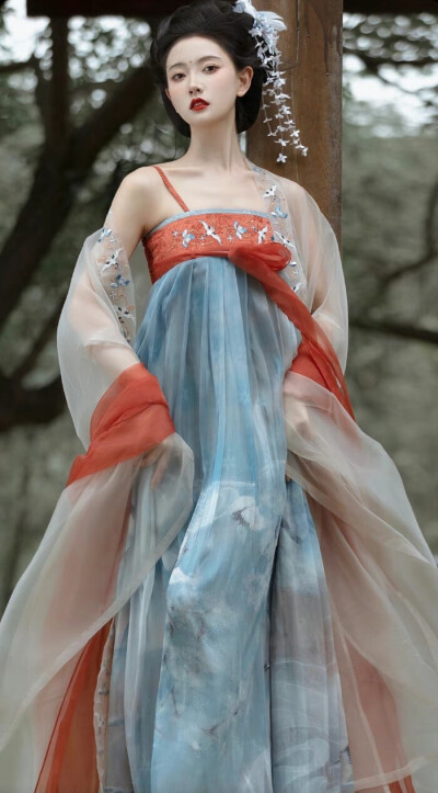 微微风簇浪 散作满河星.