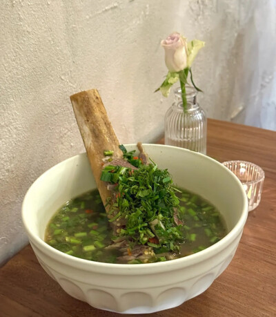 泰式酸辣牛骨汤