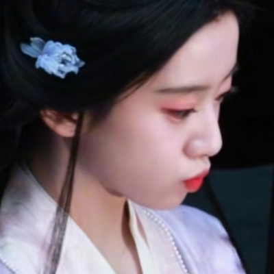 谁愿与小女子共赴江湖夜雨十年灯