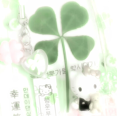 ：初恋的滋味是青苹果混着铁锈