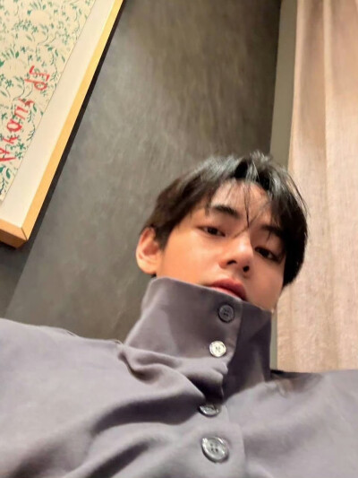 251128
金泰亨更新ins