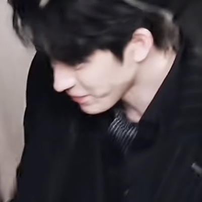 他一定比我成熟