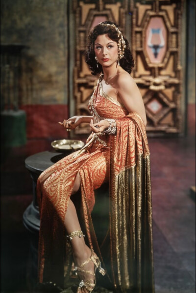 1949年，《参孙与达莉拉》中的海蒂·拉玛。