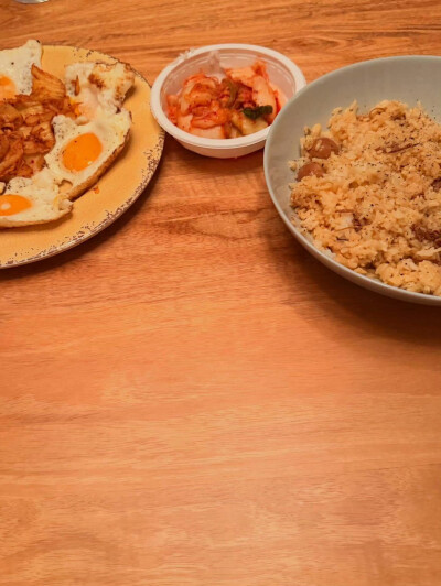 251128
金泰亨更新ins