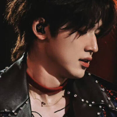 天上太阳已红扑扑