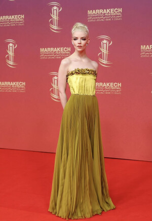 BY爱喝可乐的古娜小姐