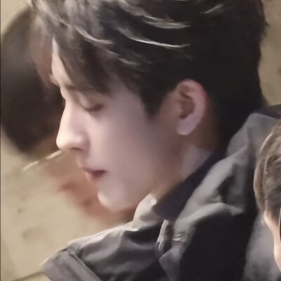 陪着你演啼笑姻缘