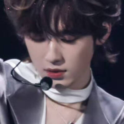 天上太阳已红扑扑