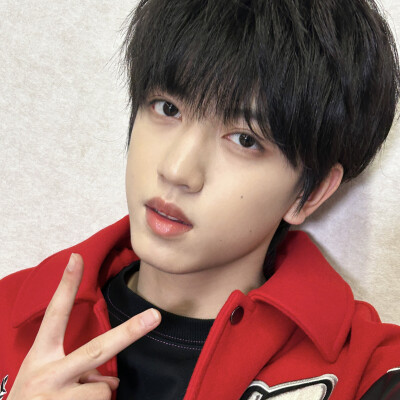 你们七个当中有七个很萌