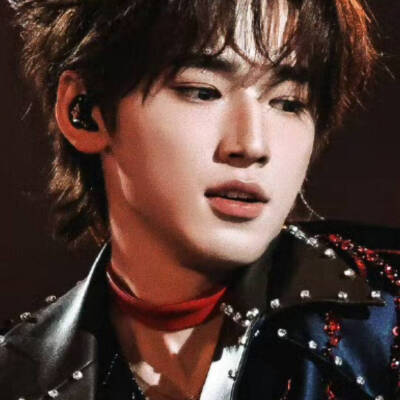 天上太阳已红扑扑