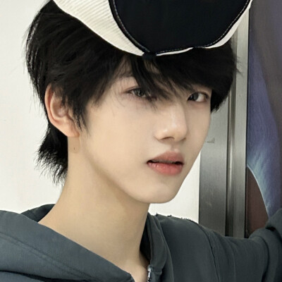 你们七个当中有七个很萌