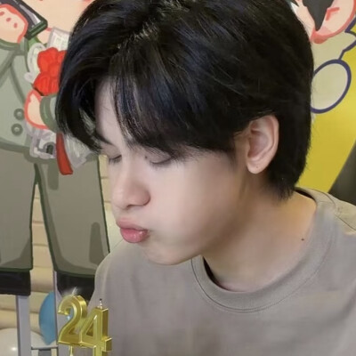 欢迎大家多多支持老妈新剧《即刻上场》！