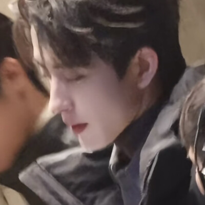 陪着你演啼笑姻缘