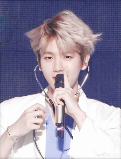 BAEKHYUN
