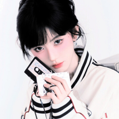 你是一只铁骨铮铮的小蝴蝶