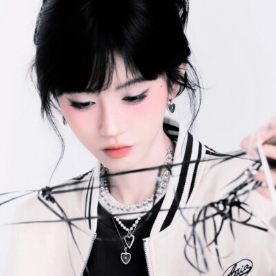 你是一只铁骨铮铮的小蝴蝶