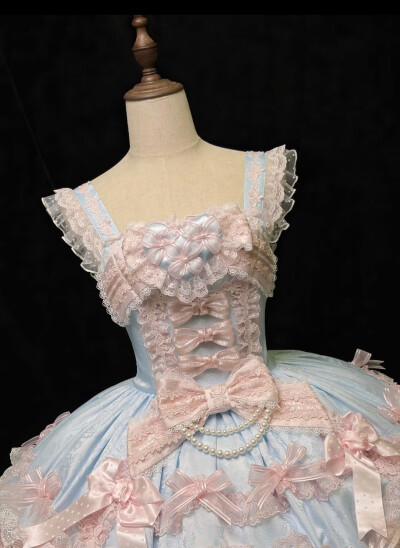 这个蓝粉配色这也太好看了吧，超级华丽的花嫁款真绝啦#lo#lo安利#lolita