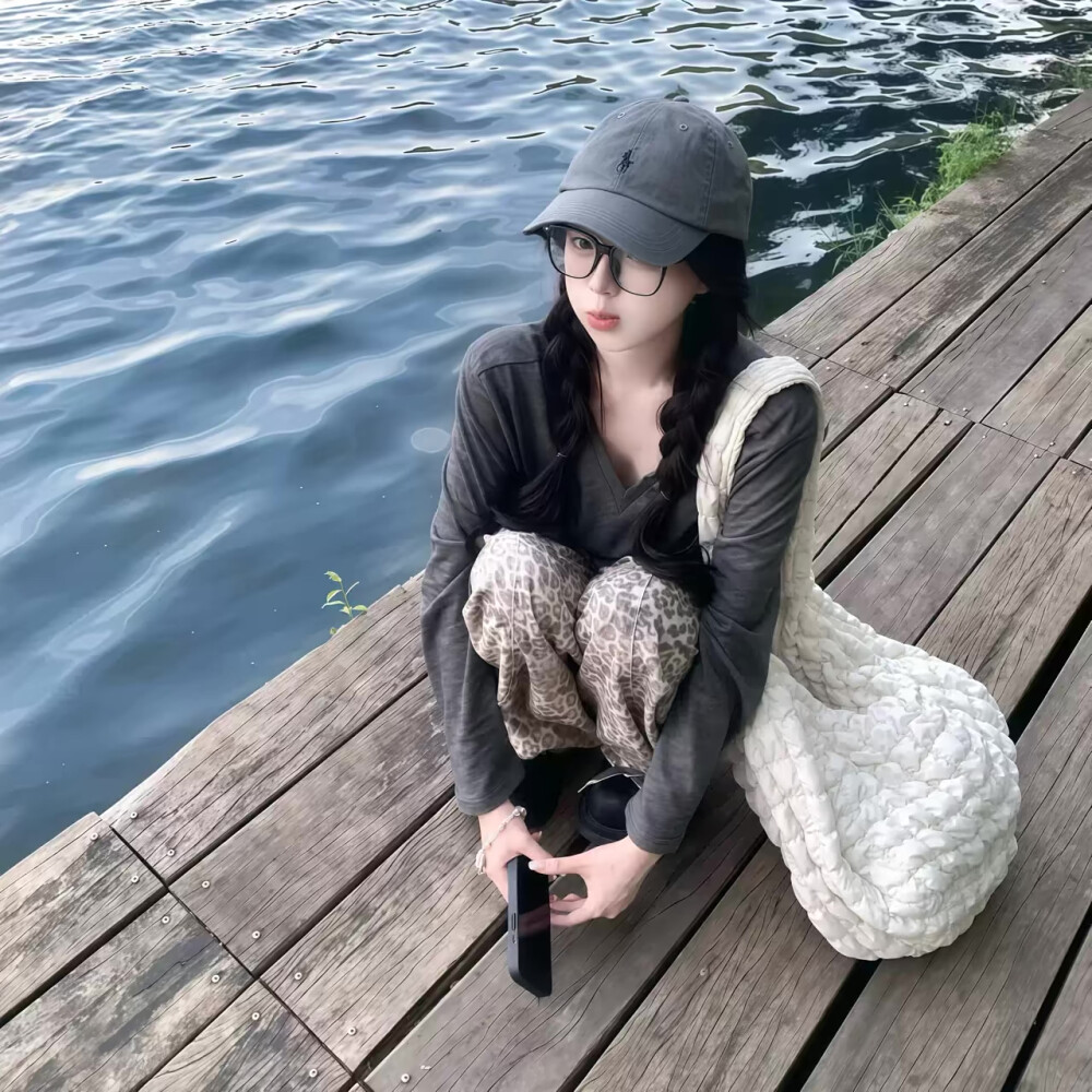 女生头像：众口难调，开心就好