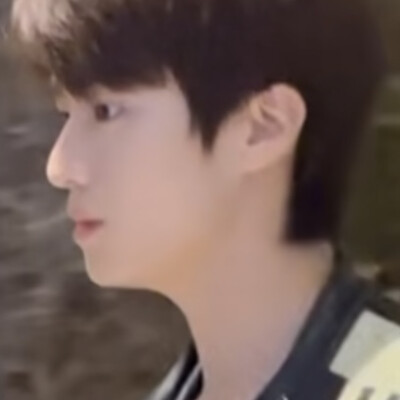 ‎爱是想触碰又收回的手（这组我修了很久单收使用吧）